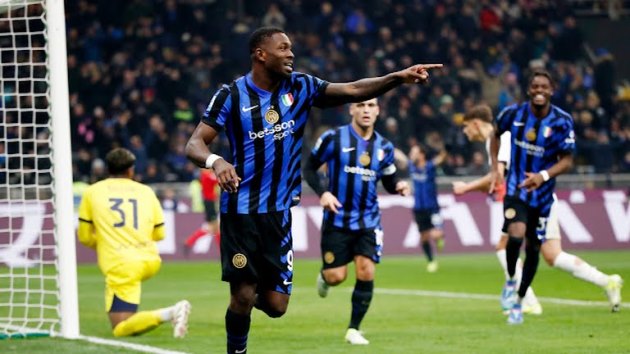 Inter áp sát Napoli sau trận đại thắng Parma