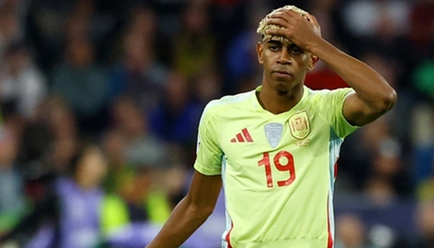 Lamine Yamal “dỗi” khi bị thay ra, HLV Tây Ban Nha nói gì?
