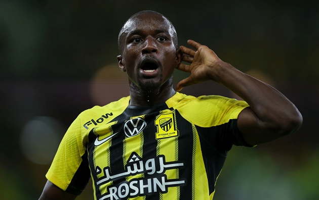 Inter Milan tự tin chiêu mộ Diaby vào phút chót